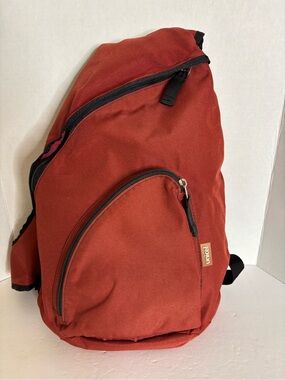 Fall UNICEF Red Men's Sling Belt Bag - Compact Everyday Carry